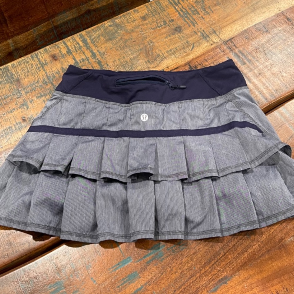 Lululemon Size 4 Reg skorts - Picture 3 of 9
